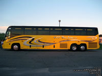 417 Bus Line 32-03 - 2003 MCI E4500