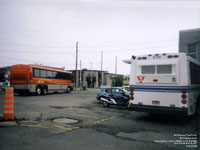 Autobus Drummondville - Bourgeois Tours 03051 (Ex-Galland 676) - 1994 MCI 102D3