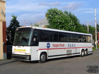 Autobus Drummondville - Bourgeois Tours 03055 (ex-Golden Arrow 247)