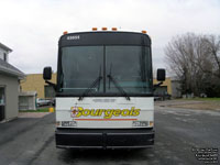 Autobus Drummondville - Bourgeois Tours 03055 (ex-Golden Arrow 247)