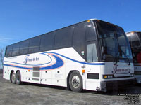 Fleur de lys 1831 - 1997 Prevost H3-41 (ex-Century McMynn 802)