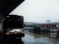 Greyhound Lines 6140 in Meridian,MS (1999 MCI 102DL3 - 55 passengers - 48-state service pool 255)