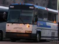 Greyhound Canada 1022 (1998 MCI 102DL3)