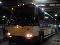 Greyhound Canada 1060 (1998 MCI 102DL3)