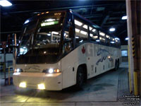 Greyhound Canada 1079 (1999 MCI 102DL3)