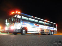 Greyhound Canada 983 (1995 MCI 102DL3)