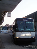 Greyhound Canada Quicklink L6432 - ex-Greyhound Lines 6432 (2000 MCI 102DL3)