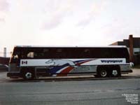 Voyageur Colonial 2451 - Greyhound scheme (1990 MCI 102C3)