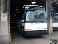 Voyageur Colonial 7723 - Ex-PMCL 723 (1996 MCI 102DL3)