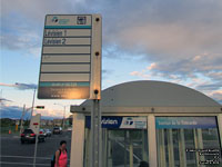 bus sign / panneau d'arrt