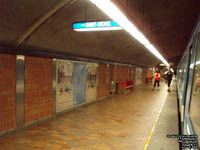 STM - Metro de Montreal - D'Iberville station - Blue Line