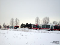 OC Transpo 9328 (1993 NovaBus TC40-102A Classic) and 9118 (1991 Orion VI - Ex-Grey Line Sightseeing Unit)