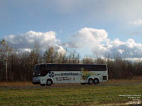 Fleur de lys 1833 - Omnitour - 1997 Prevost H3-45 (Ex-Leased Carleton Bus Lines 1833)