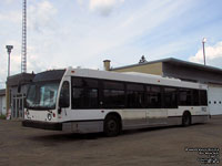 RTCS TUM-17 - 2004 Nova Bus LFS (ex-Autocars des Chutes 04-69, Exx-Coach Canada 4976, nee Transport of Rockland 4976)
