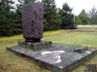 Monument St-Jean-Vianney, 4 mai 1971, Cimetire de Shipshaw