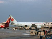 Air Canada - Airbus A320-211 - C-FDSU - FIN 208