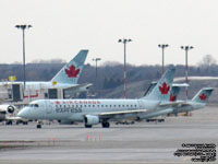 Air Canada Express - Sky Regional - Embraer ERJ-175SU - C-FUJE - FIN 389 (Ex-Air Canada Jazz)