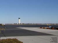 JAL Japan Airlines Boeing 747 fait un touch and go  Moses Lake,WA