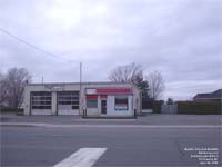 An old Esso station in Princeville,QC