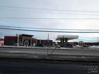 Shell gas station in Magog,QC