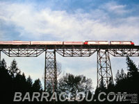 Amtrak SDP40s on a trestle