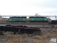 BNSF 2886 - GP39M (ex-BN 2886, exx-SP 6644, nee SP 7747) & 2138 - GP38AC (ex-BN 2138, nee SLSF 652)