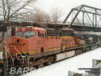 BNSF 5813 - ES44AC