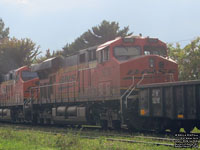 BNSF 5976 - ES44AC