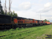 BNSF 6421 - ES44DC