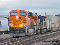 BNSF 7663 - ES44DC