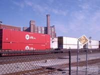 Hub Group containers moving a BNSF intermodal train in Kansas City