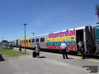 VIA 3352 (3300-serie LRC coach: 72 seats) - Canada 150 wrap