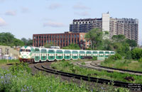 GO Transit 604 - MPI MP40PH-3C