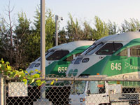 GO Transit 655 - MPI MP40PH-3C