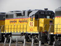 HLCX 912 - GP38-2