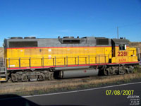 LLPX 2281 (on UP) - GP38-2 (ex-UP 419, exx-UP 1919, exxx-EMDX 757, exxxx-CR 7957, nee PC 7957)