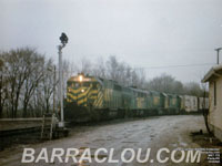 MKT 175 - GP40 (Wrecked in February 1989 and Rebuilt as SP GP40M-2 7297, then UP 1532)