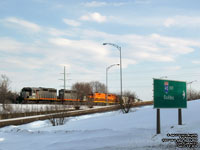 QGRY 6913 - SD40-3 (ex-WC 6913, exx-GCFX 6043, nee CN 5135)