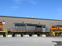 QGRY 6913 - SD40-3 (ex-WC 6913, exx-GCFX 6043, nee CN 5135)