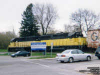 SLR (LLPX) 3004 - GP40 (Ex-UP 3092, Exx-UP 744, nee D&RGW 3092.  An unit built in 1967-71.)