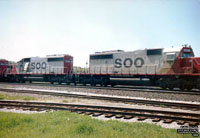 Soo Line 6622 & 6621 - SD40-2