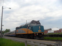 Via Rail 6425 (F40PH-2) - Rebuilt