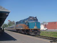 Via Rail 6432 (F40PH-2) - Rebuilt