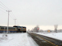 Via Rail 903 (P42DC / Genesis)