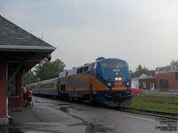 Via Rail 904 (P42DC / Genesis)