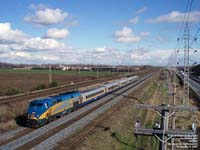 Via Rail 906 (P42DC / Genesis)