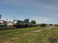 Via Rail 914 (P42DC / Genesis)