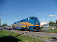 Via Rail 915 (P42DC / Genesis)