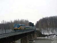 Via Rail 916 (P42DC / Genesis) - Crosses Becancour River