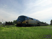 Via Rail 916 (P42DC / Genesis)